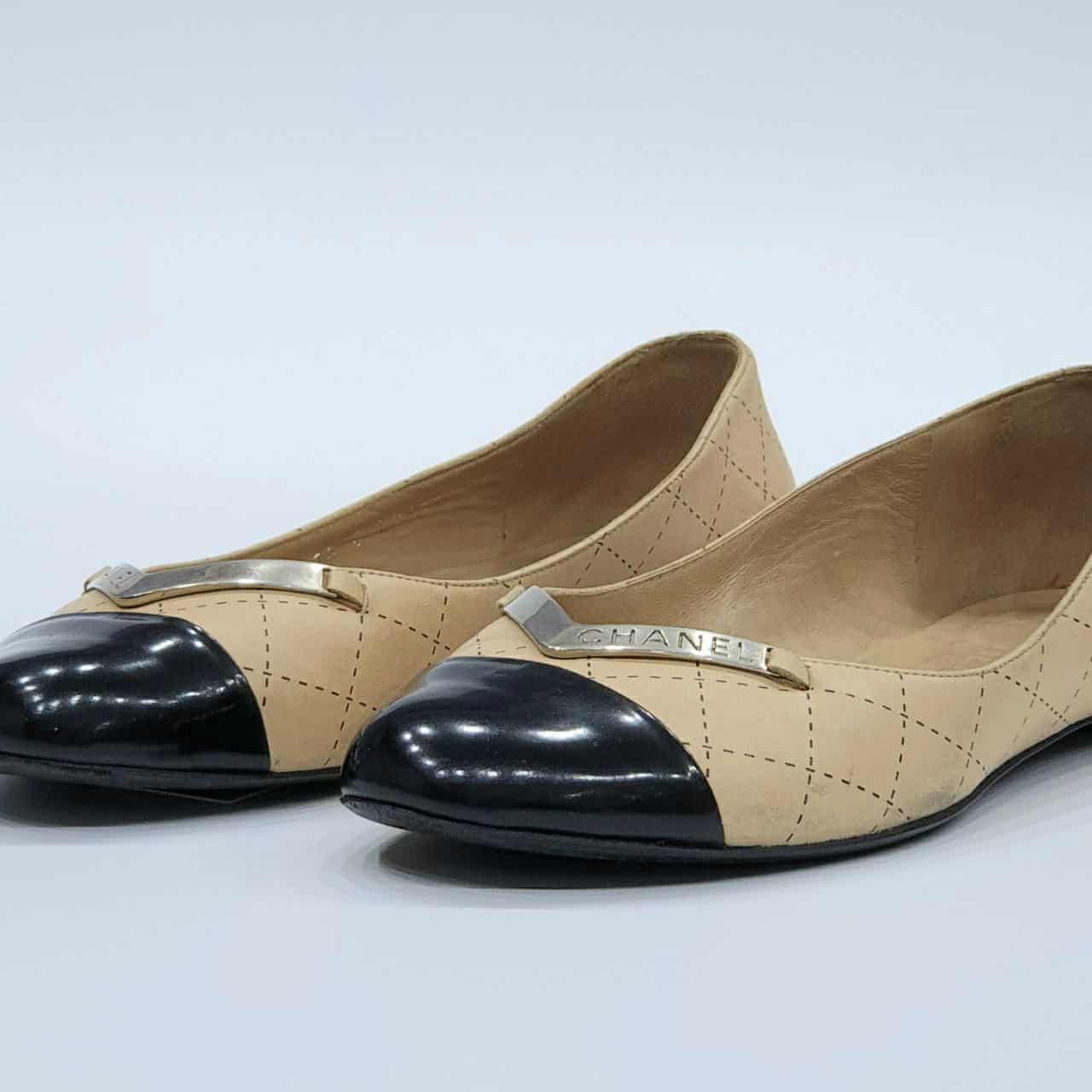 Chanel Vintage Two Tone Patent Leather Ballet Flats | Fashion Boulevard