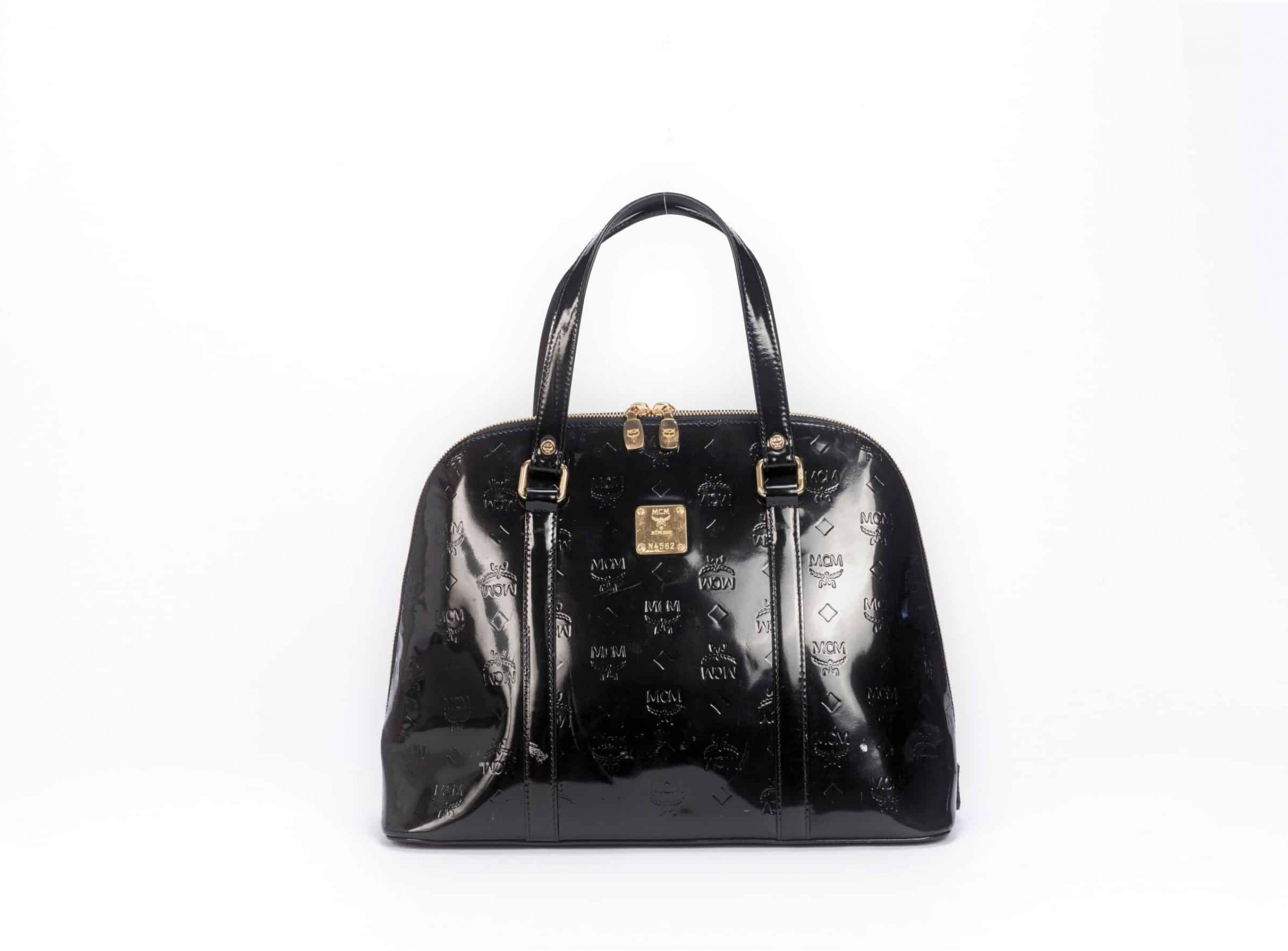MCM Ivana Patent Greta Medium Black Bag (1)